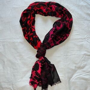 Vera Bradley Scarf in Silhouette Floral